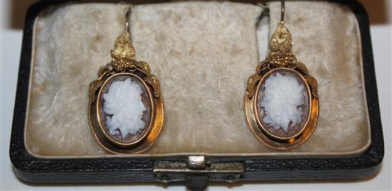 Pair cameo drop earrings